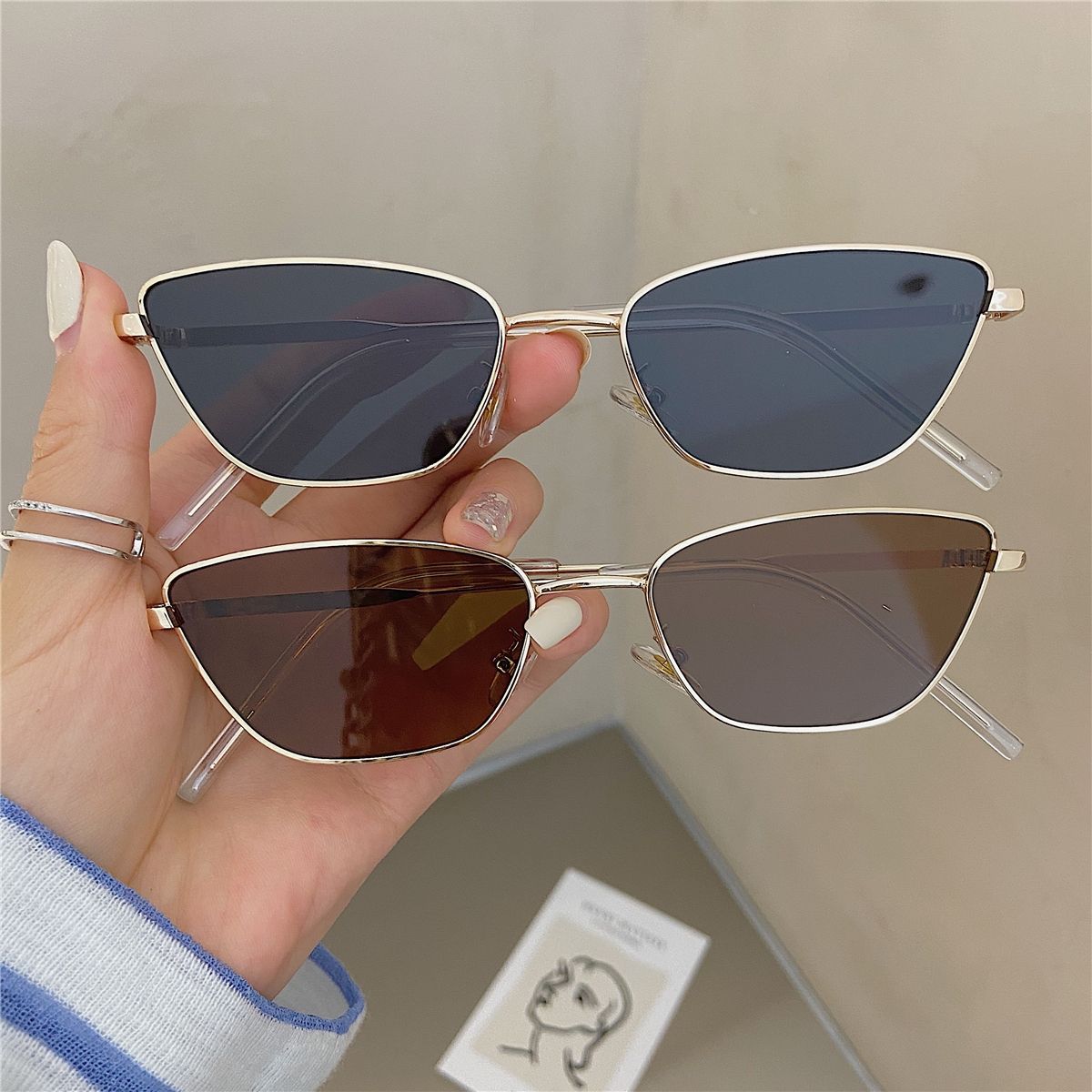 Photography Outdoor - ファッショナブルな菱形メタルサングラス（女性用）、ストリートフォトグラフィーに最適、UVカットサングラス