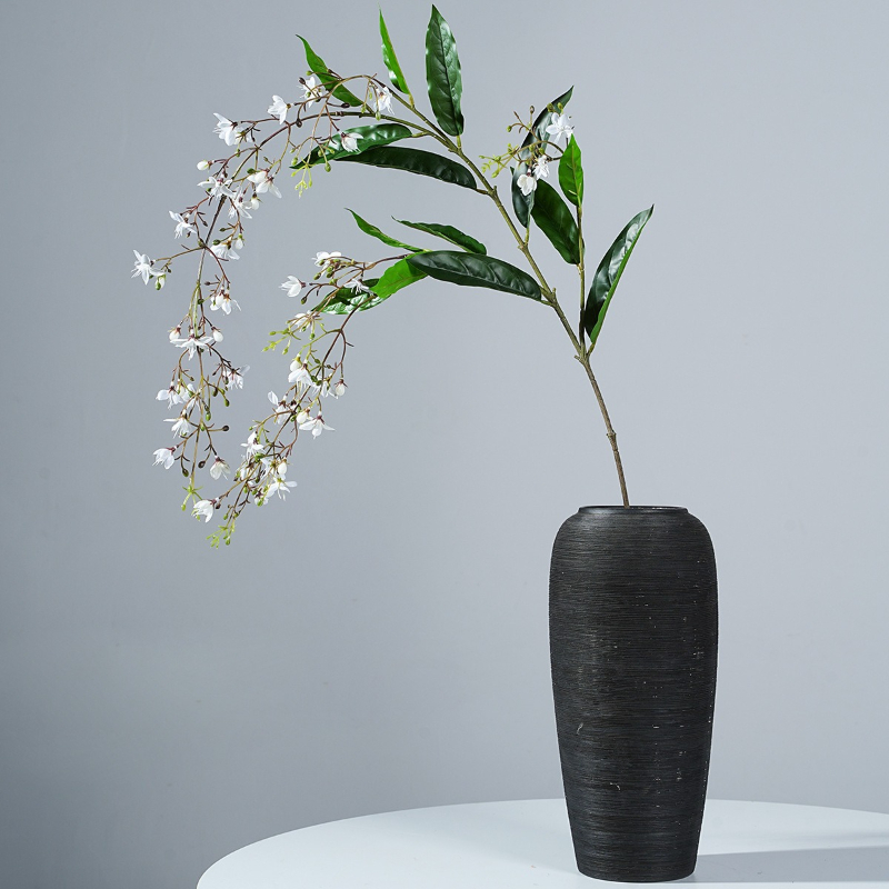 105CMの人工ジャスミンの花、ホテルのダイニングテーブルに - Photography Graduation のレビューと価格
